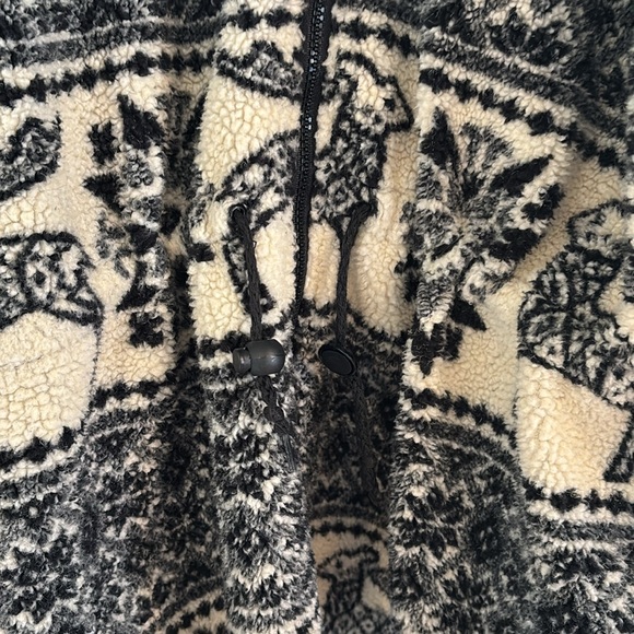 Pendleton Black and Cream Patterned Jacket - Picture 2 of 6